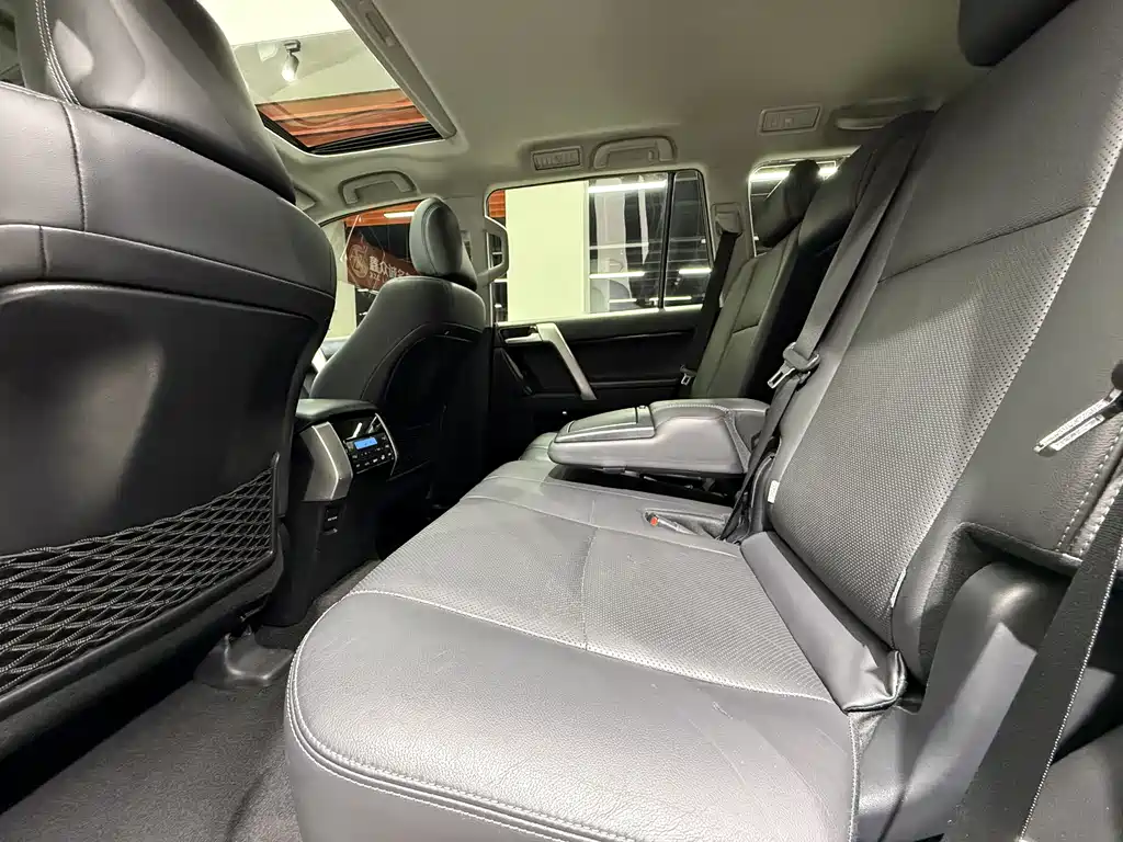 Toyota Prado 2019 — фото 9
