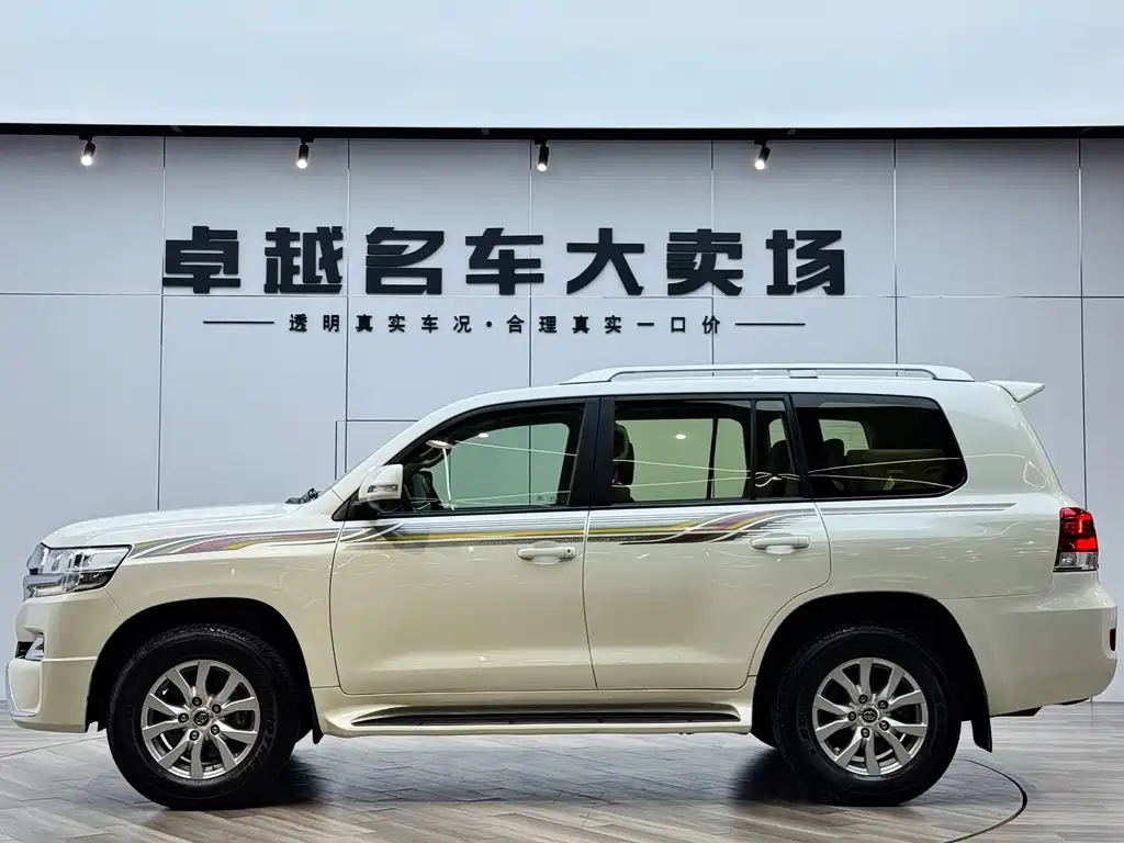 Toyota Land Cruiser 2020 — фото 4