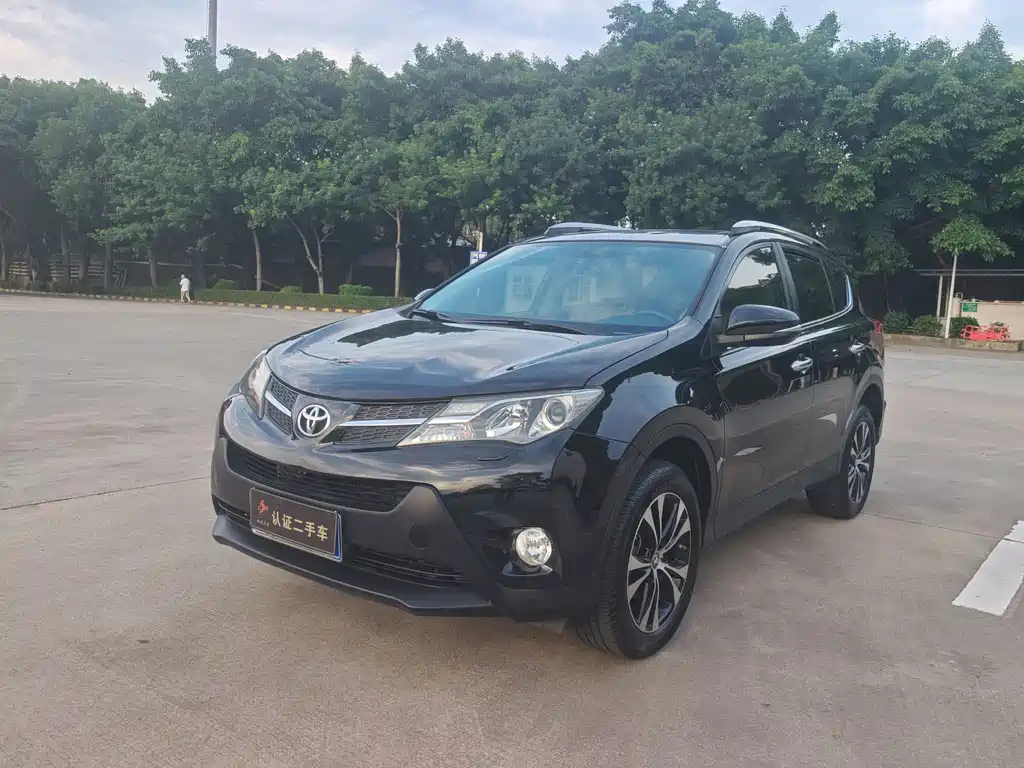 Toyota RAV4 2015