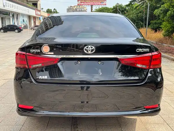 Toyota Crown 2018