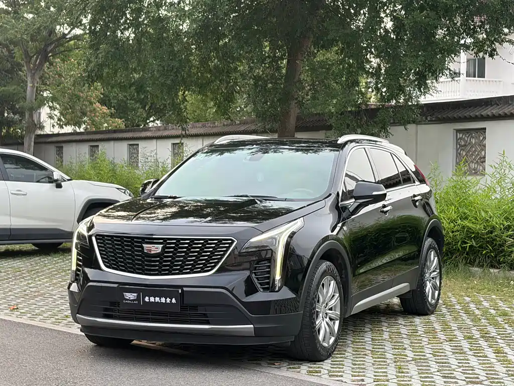 Cadillac XT4 2021 — фото 1