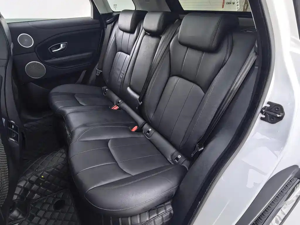 Land Rover Evoque 2018 — фото 12