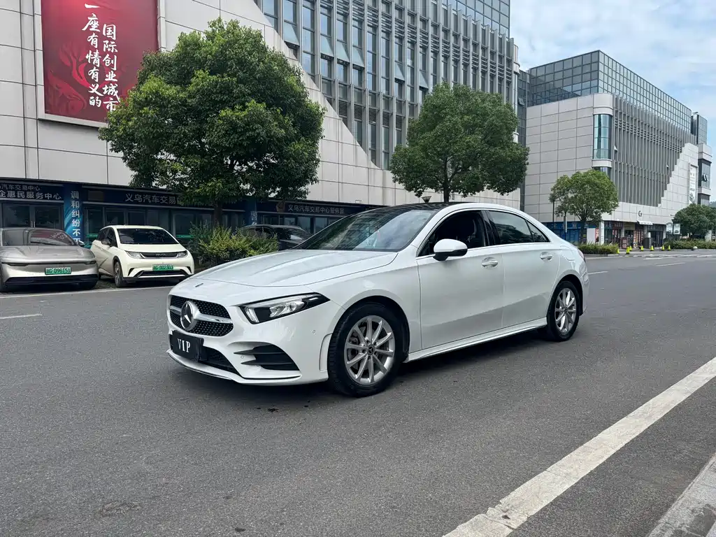 Mercedes-Benz A-Class 2020 — фото 1