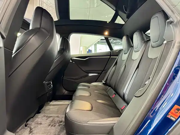 Tesla Model S 2017