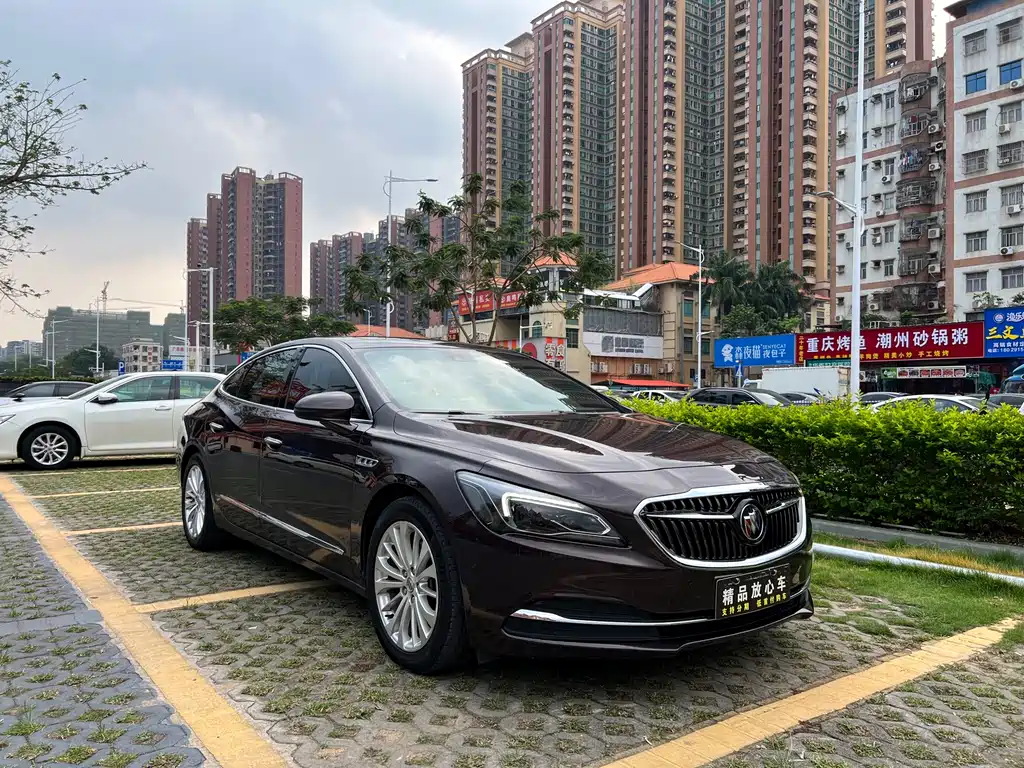 Buick LaCrosse 2017 — фото 1