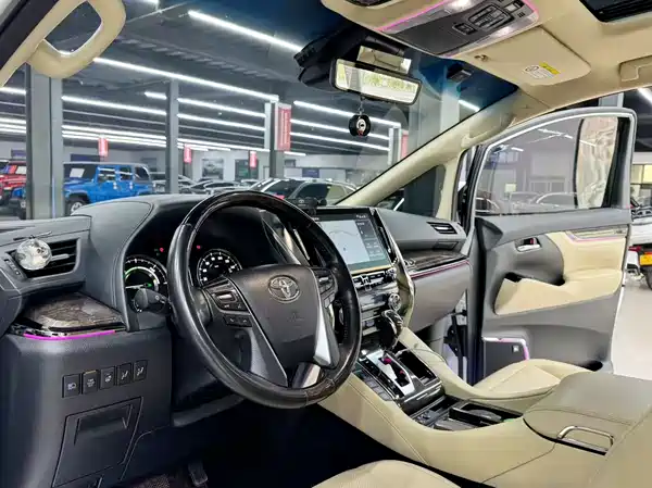 Toyota Vellfire 2021