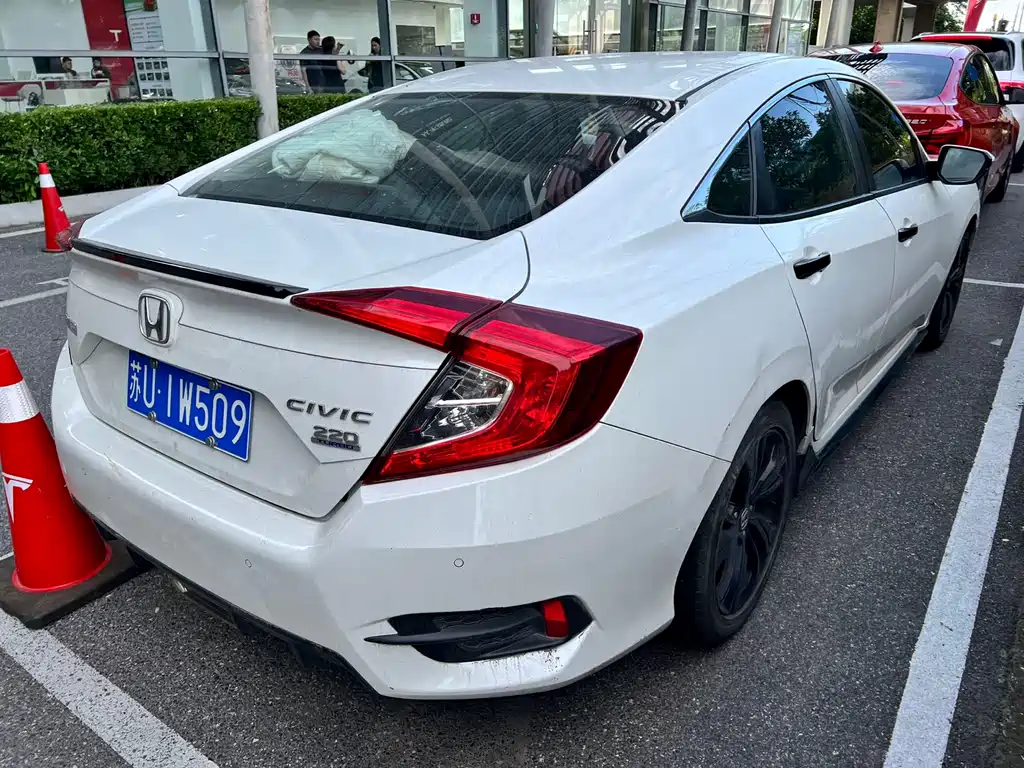 Honda Civic 2020 — фото 4