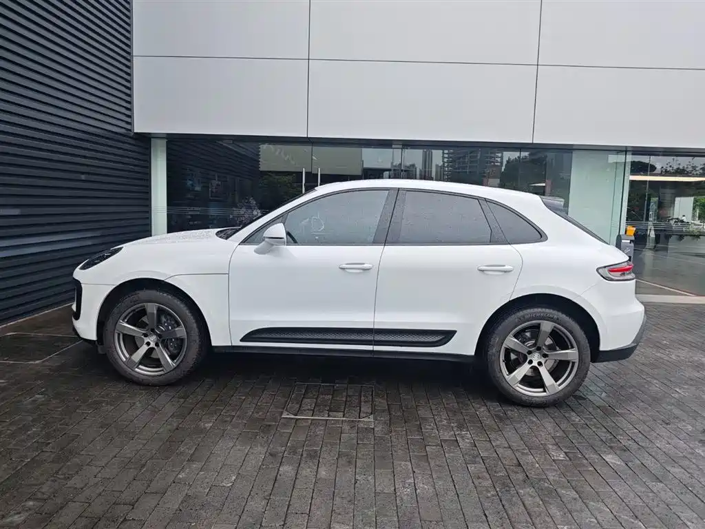 Porsche Macan 2025 — фото 3