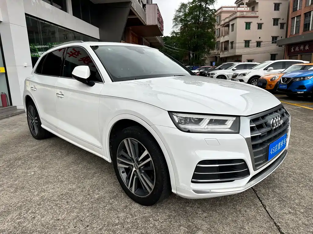 Audi Q5L 2020 — фото 3