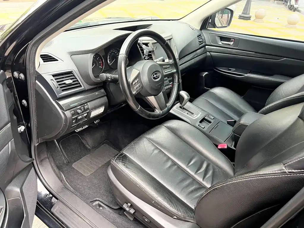 Subaru Outback 2012 — фото 8