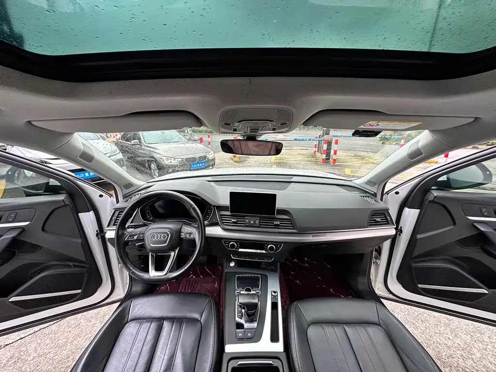 Audi Q5L 2020 — фото 13