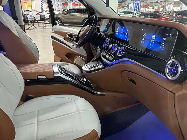 Mercedes-Benz Vito 2024