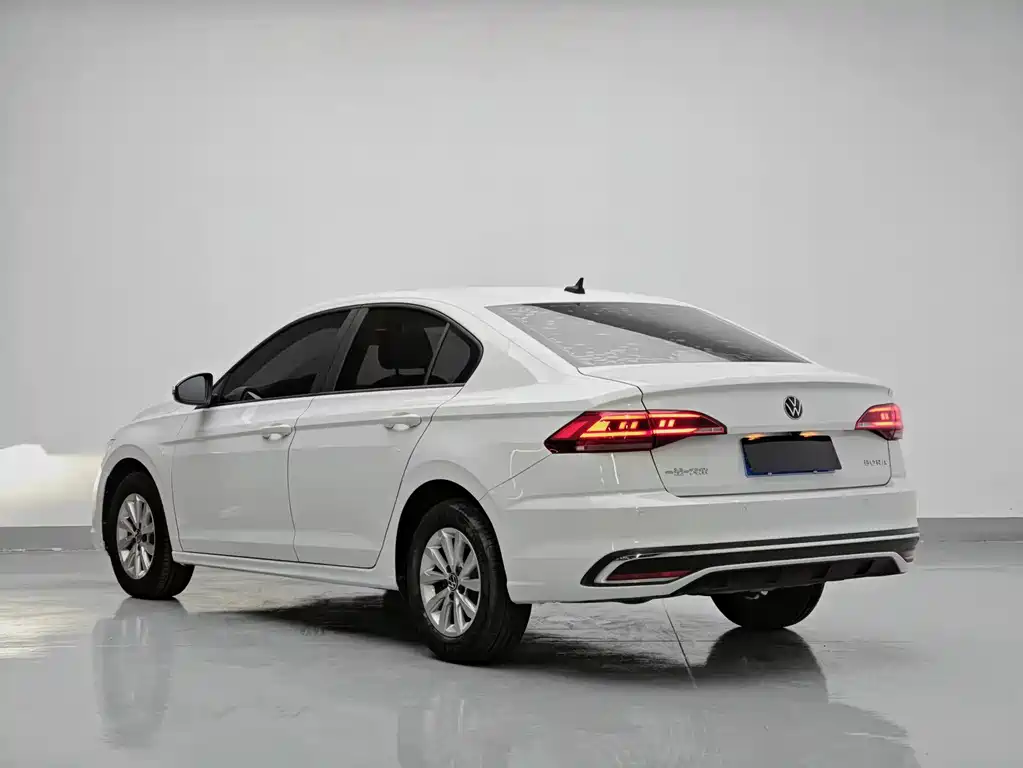 Volkswagen Bora 2023