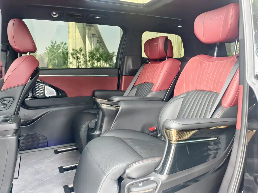 GAC Motor Trumpchi M8 2025 — фото 7
