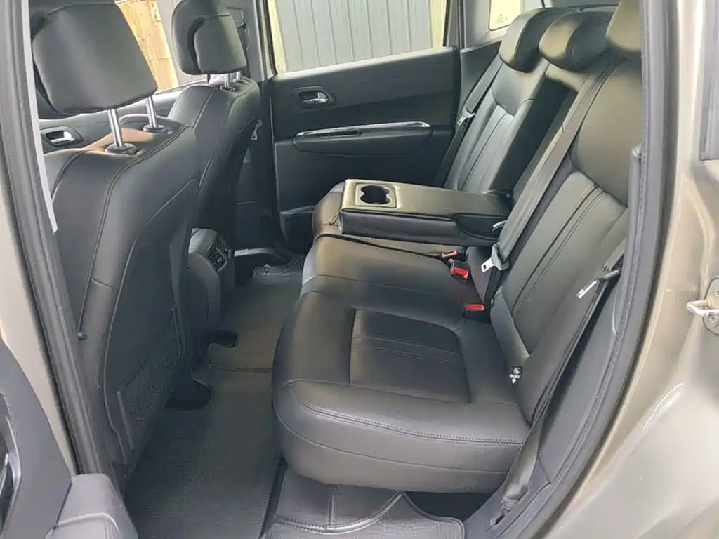 Peugeot 3008 2015 — фото 17