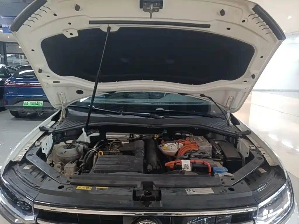 Volkswagen Tiguan L Plug-In Hybrid 2023 — фото 16