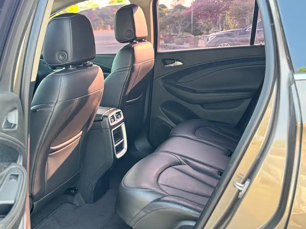 Buick Envision Plus 2017 — фото 14