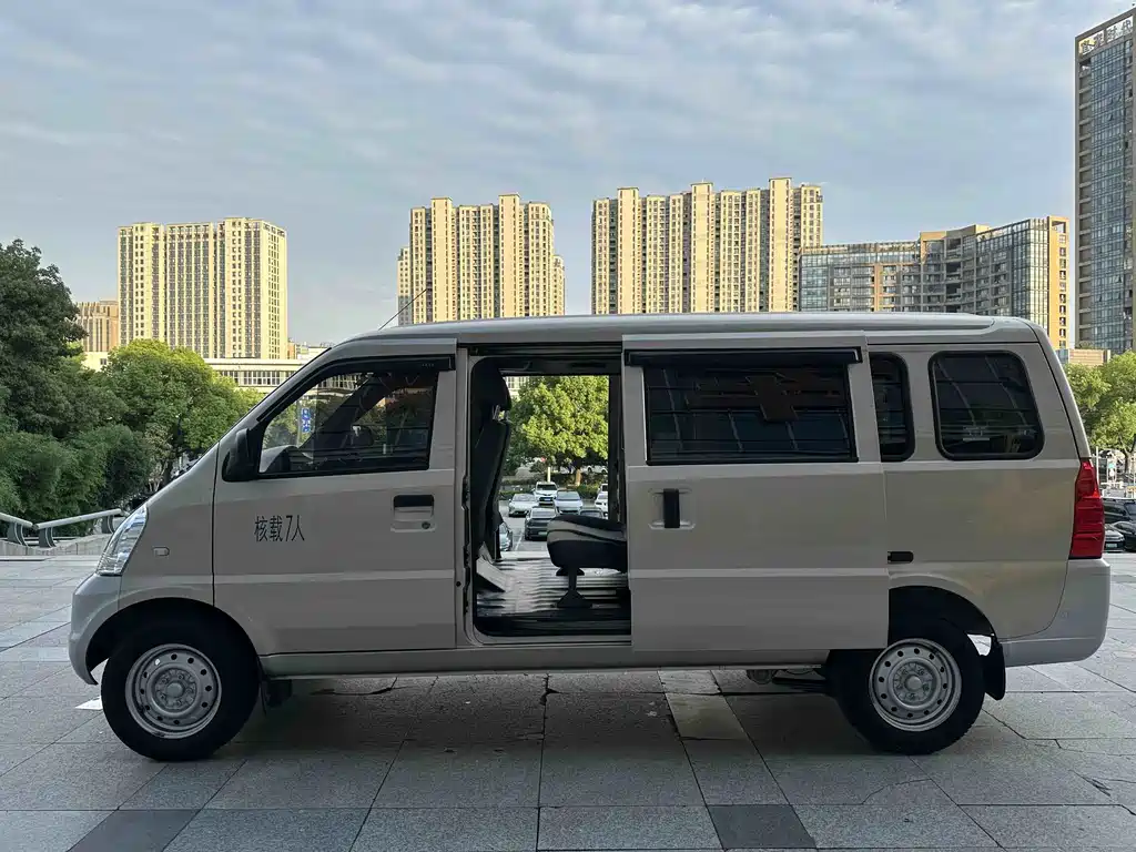 Wuling Rongguang EV 2024 — фото 6
