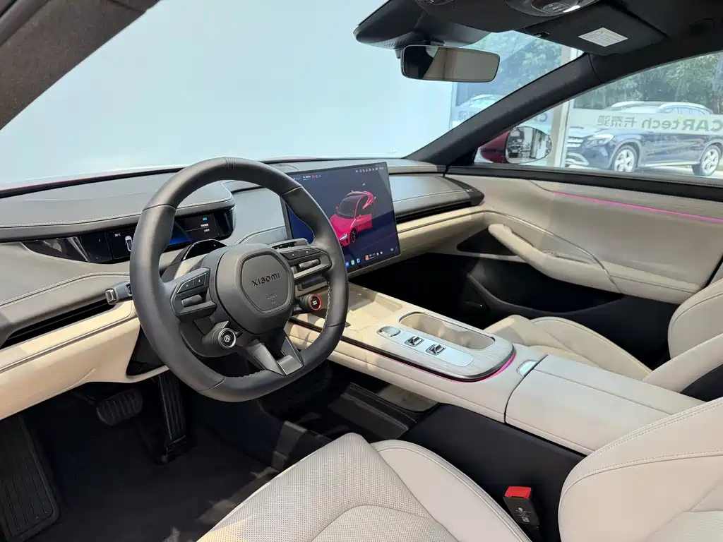 Xiaomi SU7 2025