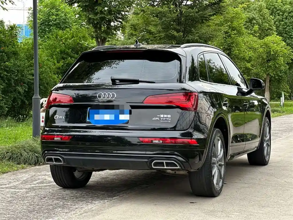 Audi Q5L 2024 — фото 15