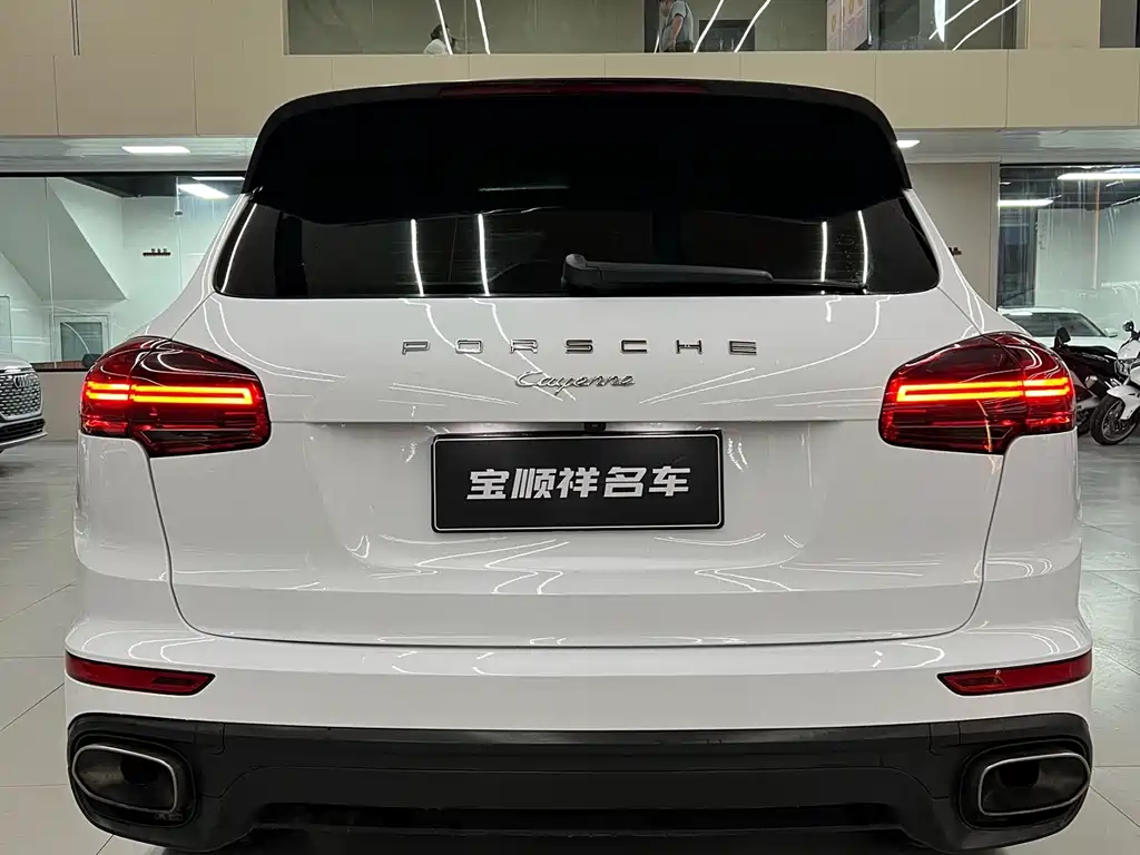 Porsche Cayenne 2016 — фото 8