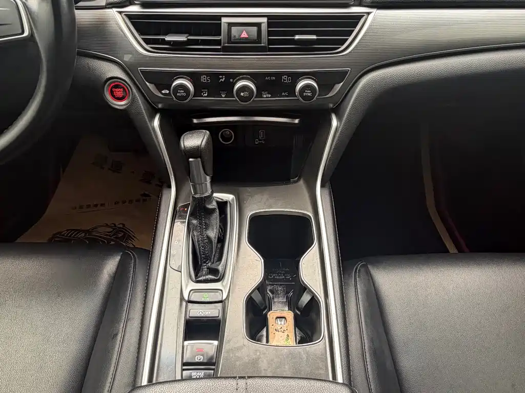 Honda Accord 2022 — фото 12