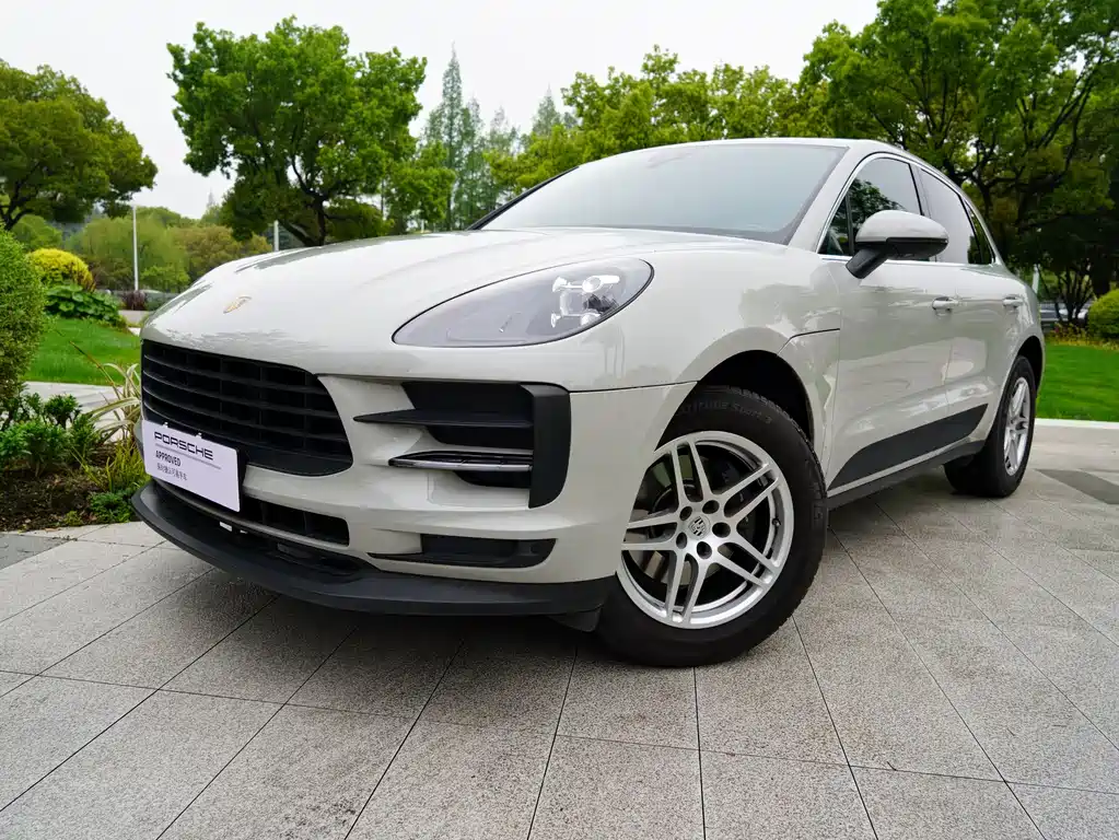 Porsche Macan 2019 — фото 1