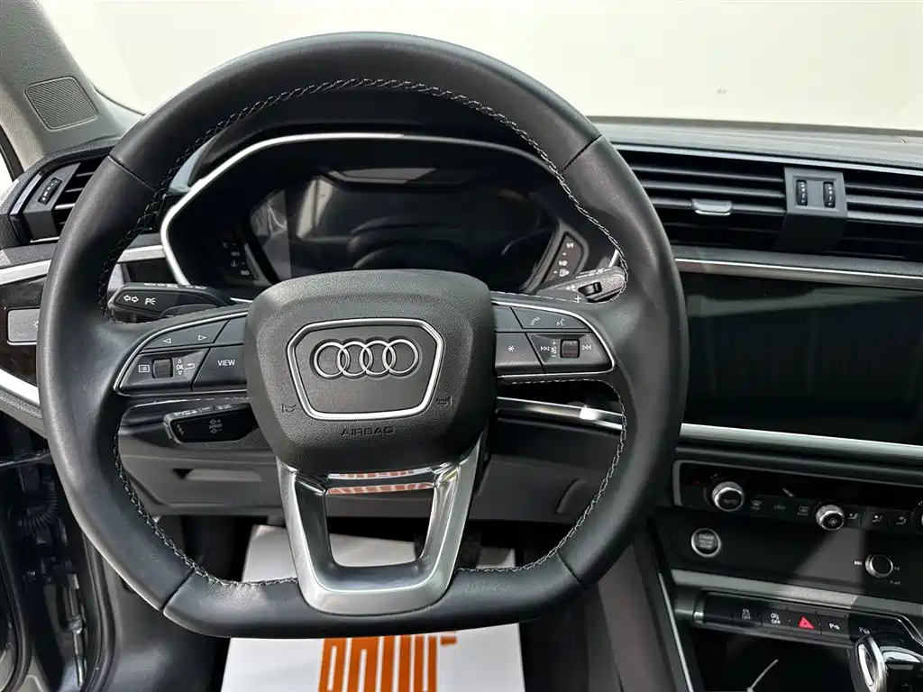 Audi Q3 2022 — фото 23