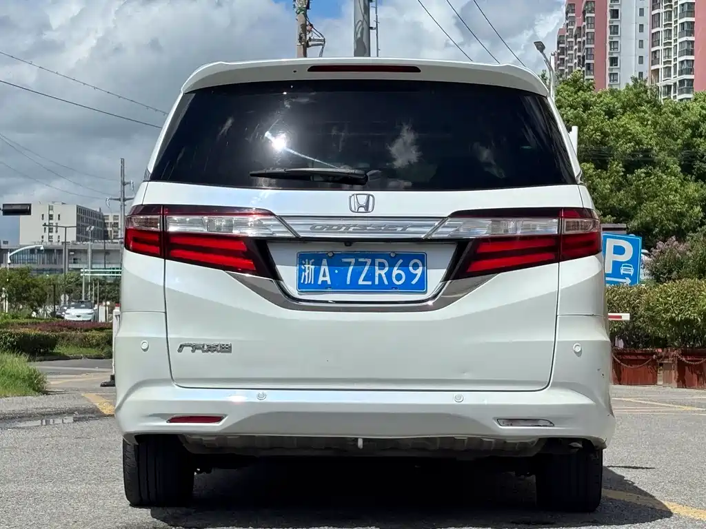 Honda Odyssey 2015 — фото 8
