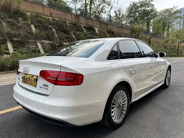 Audi A4L 2016
