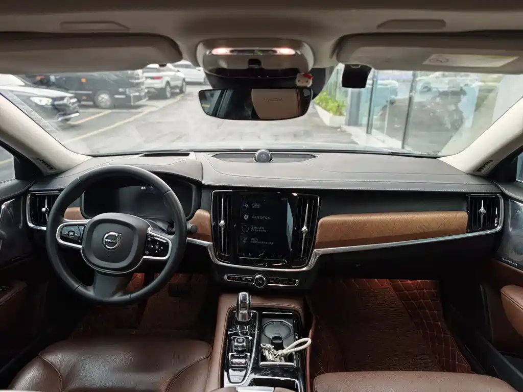 Volvo S90 PHEV 2018 — фото 9