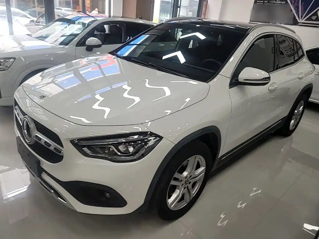 Mercedes-Benz GLA 2023 — фото 1