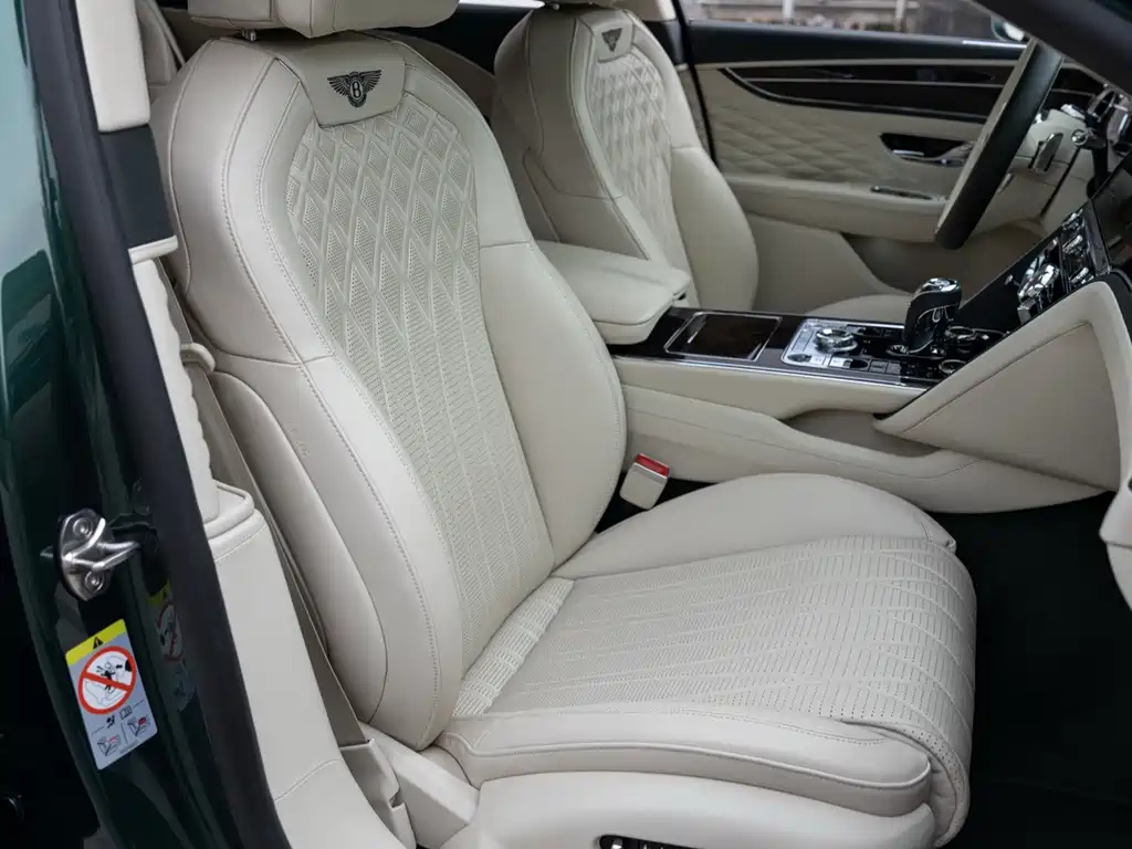 Bentley Flying Spur 2021 — фото 19