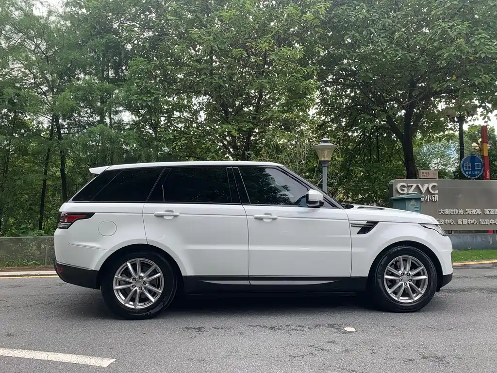 Land Rover Range Rover Sport 2016 — фото 7