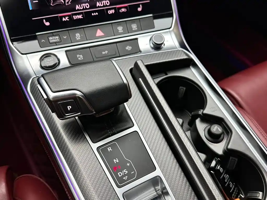 Audi A7L 2024 — фото 16