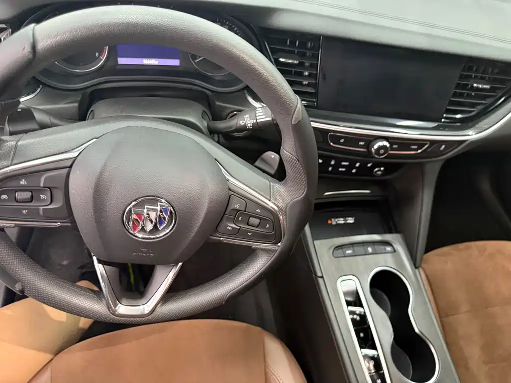 Buick Regal 2023 — фото 12