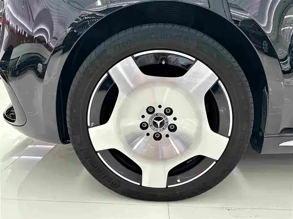 Mercedes-Benz V-Class 2024