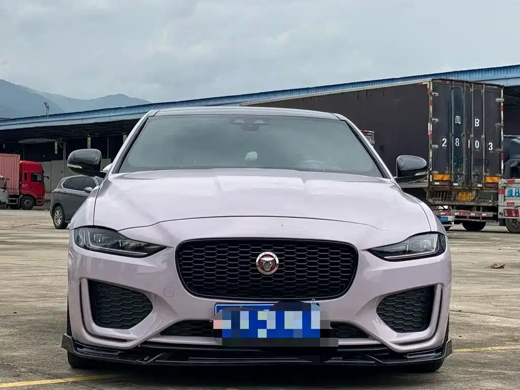 Jaguar XEL 2020 — фото 2