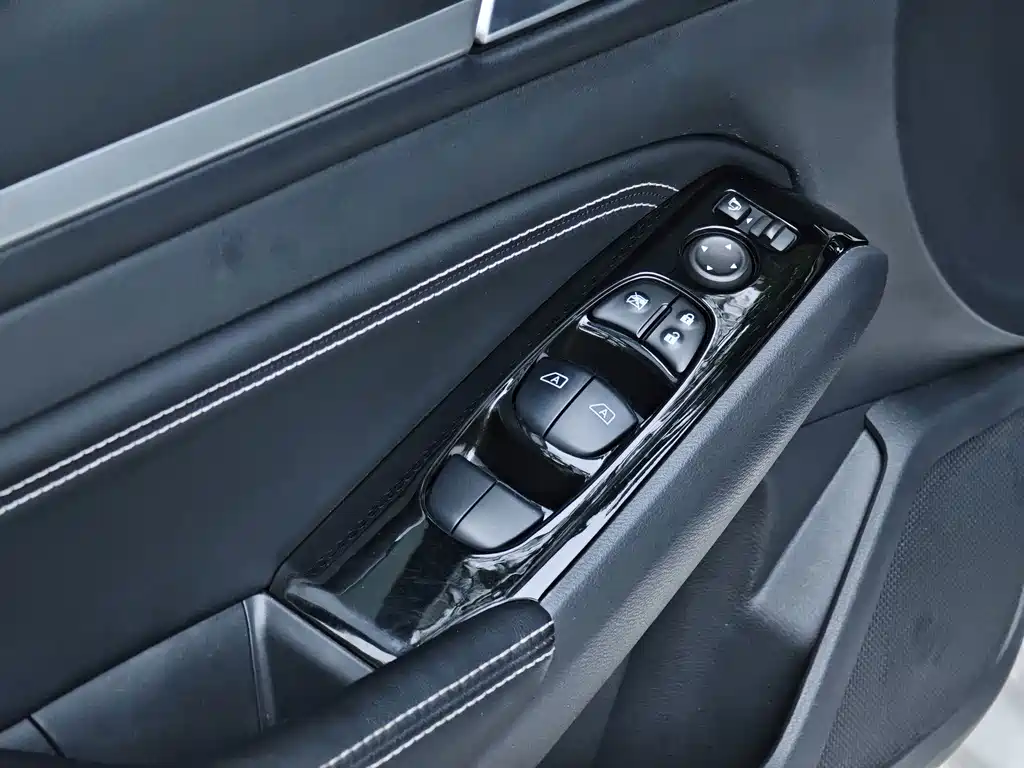 Nissan Teana 2021 — фото 11