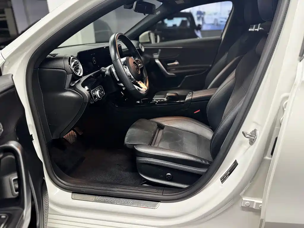Mercedes-Benz A-Class 2023 — фото 13