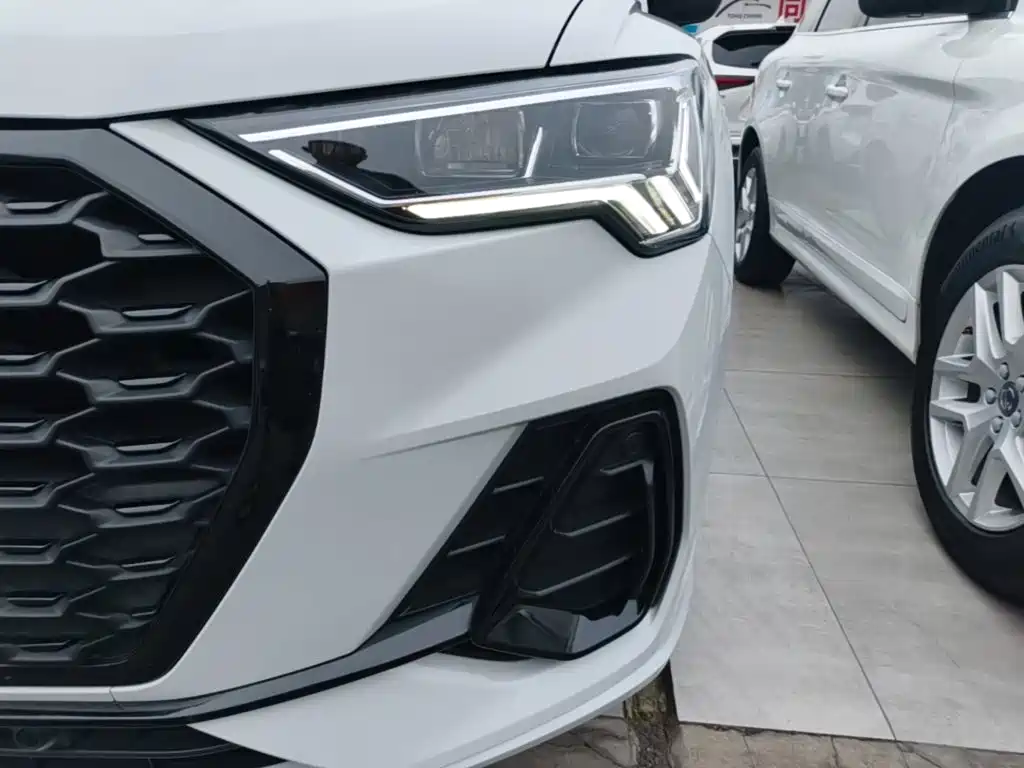 Audi Q3 Sportback 2021 — фото 24