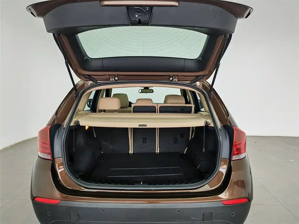 BMW X1 2012 — фото 16