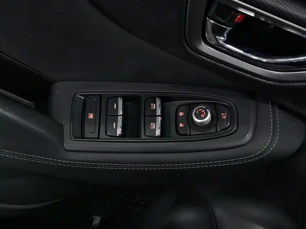Subaru Forester 2019 — фото 9
