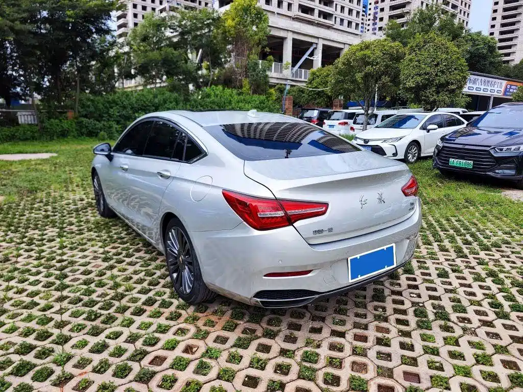 Hongqi H5 2021 — фото 15