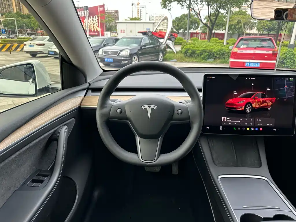 Tesla Model Y 2023 — фото 17