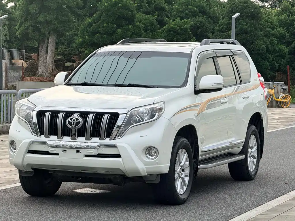 Toyota Prado 2016 — фото 3