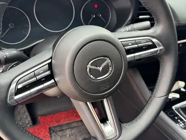 Mazda 3 Axela 2022