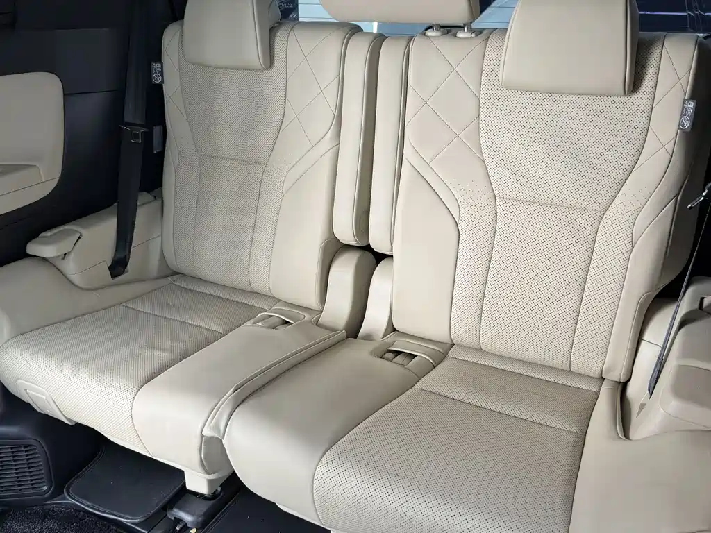 Toyota Alphard 2024 — фото 29