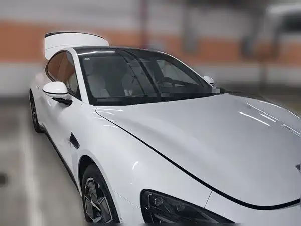 Xiaomi SU7 2025