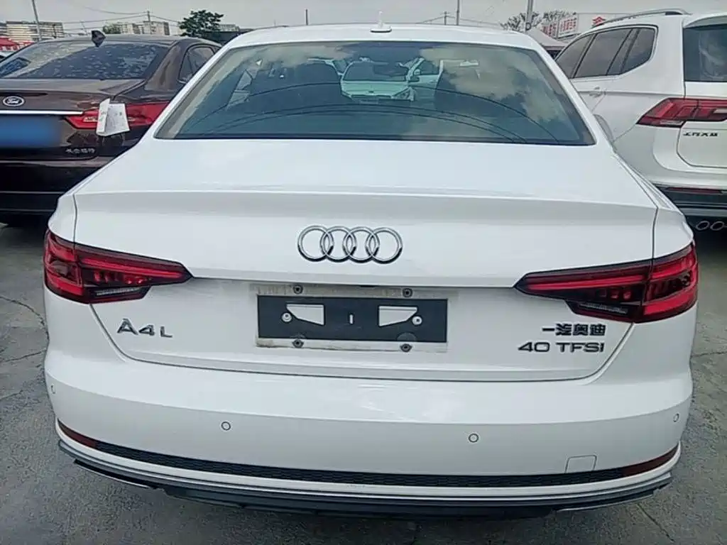 Audi A4L 2019
